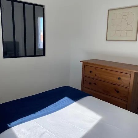 - Corum - Louis Blanc