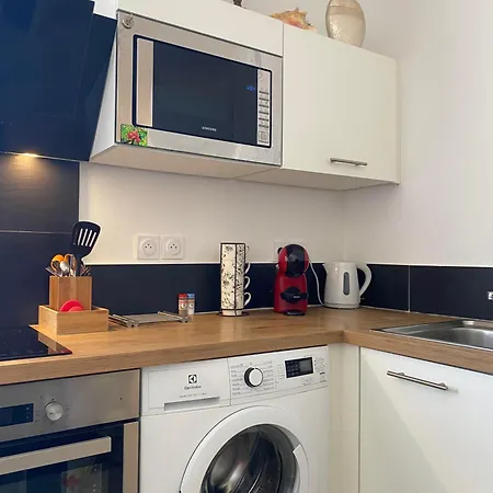 - Corum - Louis Blanc Lejlighed